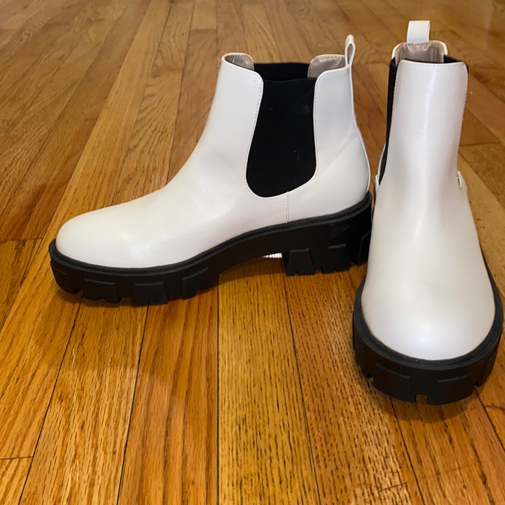 Cream Boots, Size 9